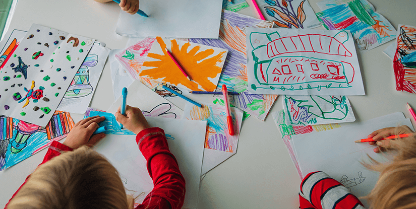 Des Idees Pour Faire De La Salle D Art Plastique Un Espace D Inspiration Amenagement Des Espaces Educatifs Classe De Demain